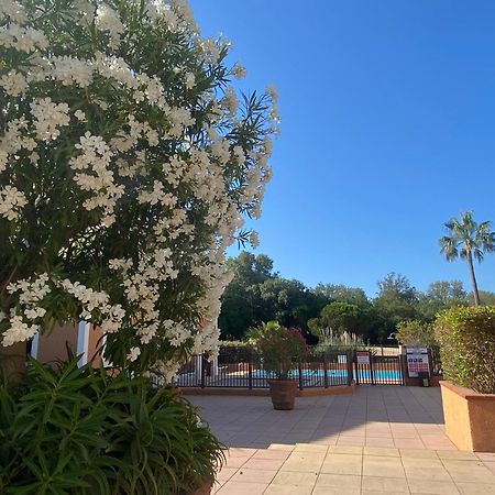 2 Bedrooms, 15 Min Walk To Beach, Ac, Pool & Fiber Internet In A Quiet, Private Gated Domain 5Kms To St Tropez Cogolin Bagian luar foto