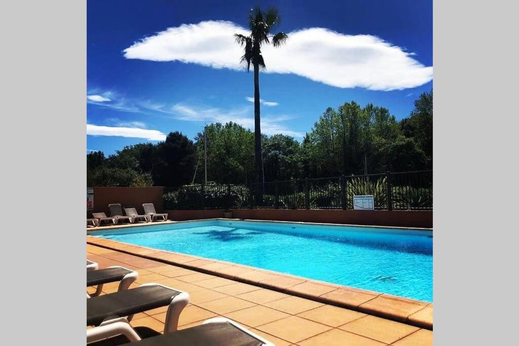 2 Bedrooms, 15 Min Walk To Beach, Ac, Pool & Fiber Internet In A Quiet, Private Gated Domain 5Kms To St Tropez Cogolin Bagian luar foto