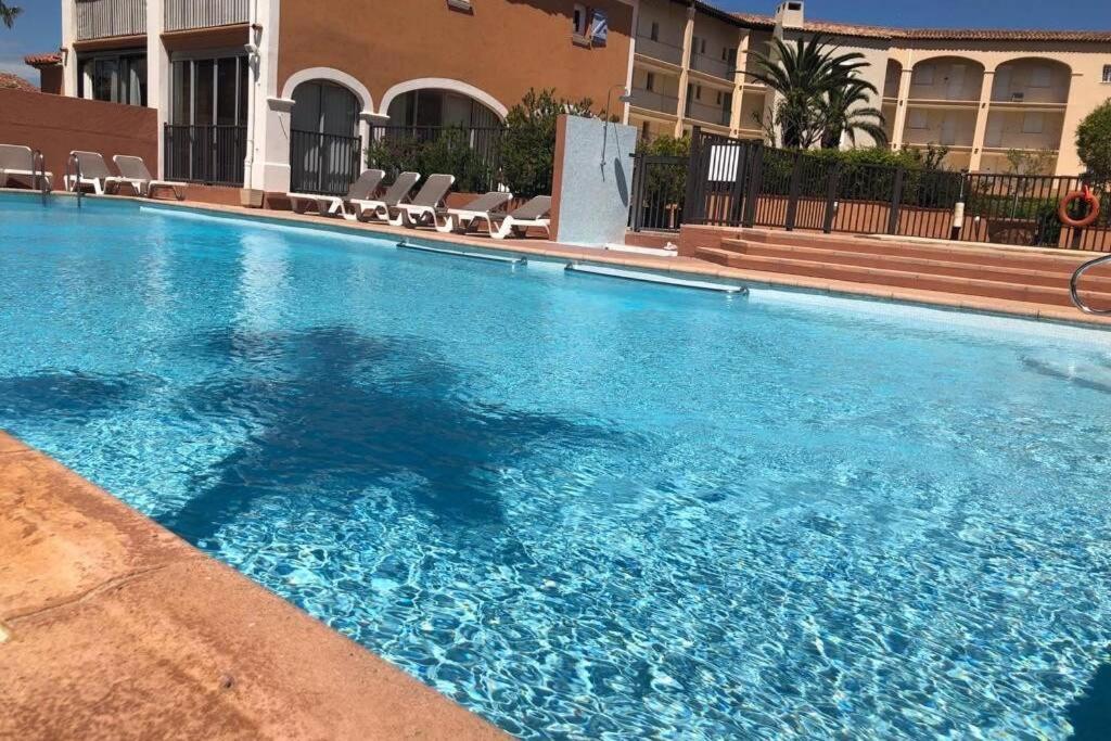 2 Bedrooms, 15 Min Walk To Beach, Ac, Pool & Fiber Internet In A Quiet, Private Gated Domain 5Kms To St Tropez Cogolin Bagian luar foto