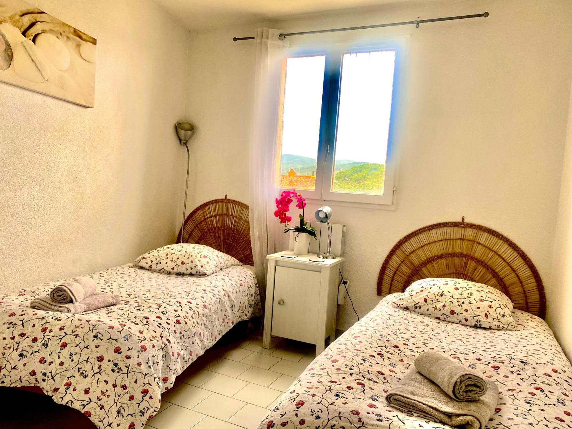 2 Bedrooms, 15 Min Walk To Beach, Ac, Pool & Fiber Internet In A Quiet, Private Gated Domain 5Kms To St Tropez Cogolin Bagian luar foto
