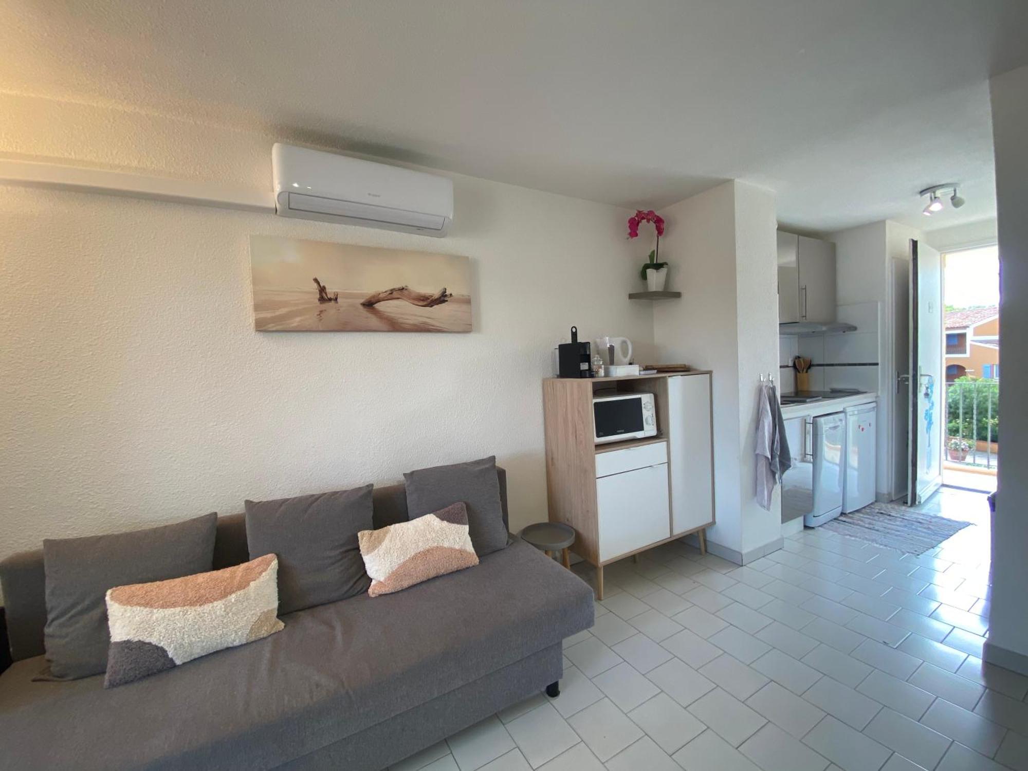 2 Bedrooms, 15 Min Walk To Beach, Ac, Pool & Fiber Internet In A Quiet, Private Gated Domain 5Kms To St Tropez Cogolin Bagian luar foto