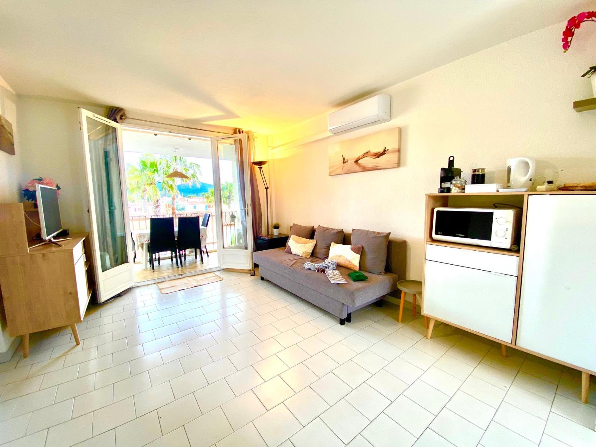 2 Bedrooms, 15 Min Walk To Beach, Ac, Pool & Fiber Internet In A Quiet, Private Gated Domain 5Kms To St Tropez Cogolin Bagian luar foto